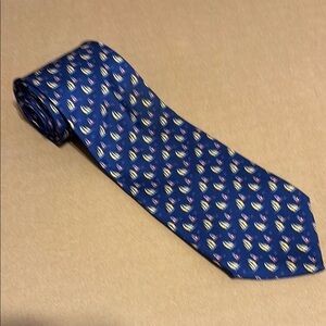 Beaufort Tie Rack Elegant navy Blue Sailboat Patterned silk Tie 59”